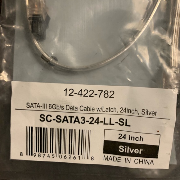 New Data Cable SATA III 24" 6Gb/s w/Latch Silver SC-SATA3-24-LL-SL Serial ATA - Picture 2 of 3